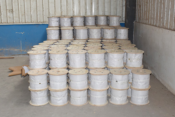 သံမဏိဝါယာကြိုးသည် corrosion ကိုမည်သို့ခုခံသနည်း။